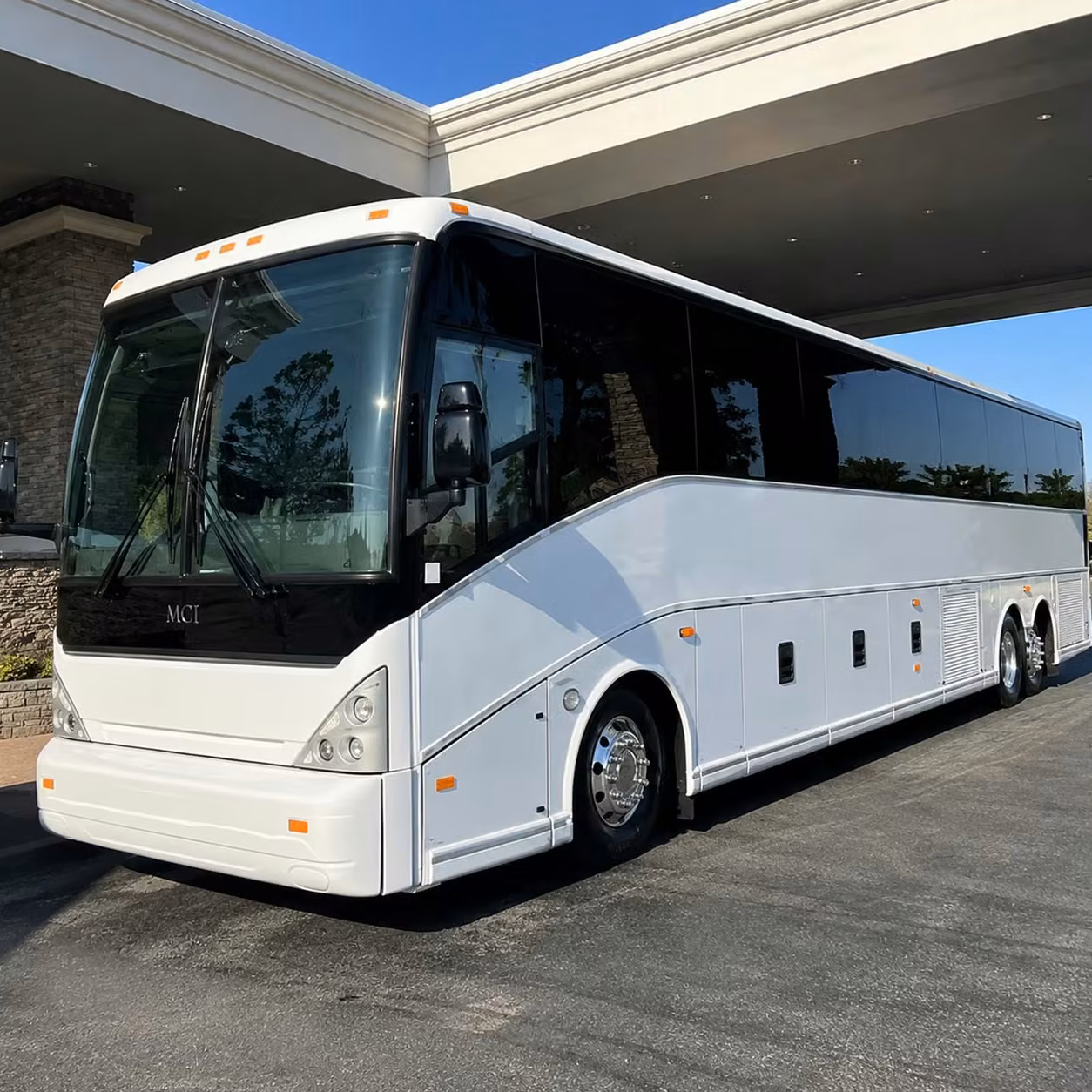 charterbusrentalsomervillema com lets you compare t f green and manchester airport transfers too