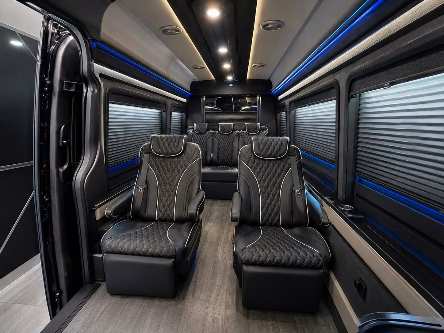 charterbusrentalsomervillema com makes finding a somerville airport shuttle for large groups easy