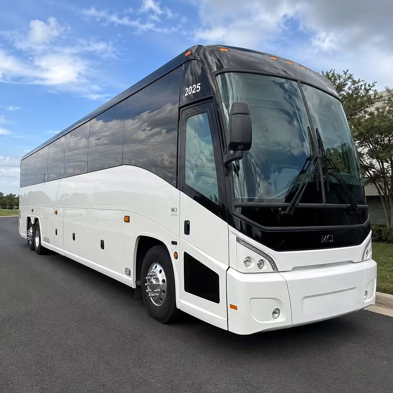 long distance corporate charter bus rentals from somerville