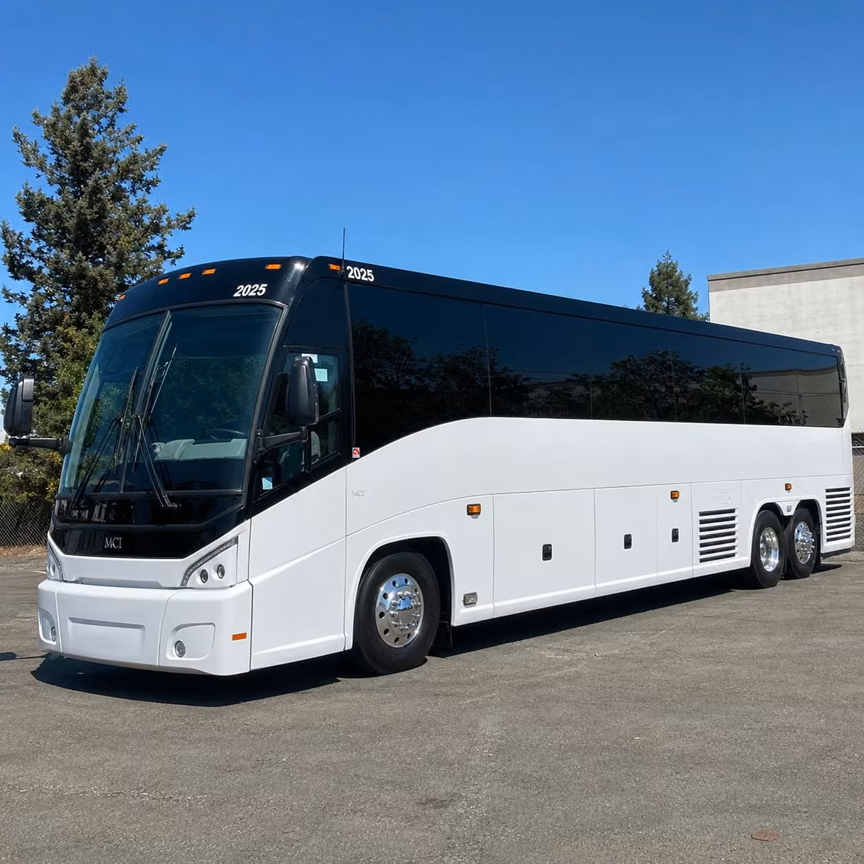 shuttle buses for shows at leader bank pavilion and the boston waterfront